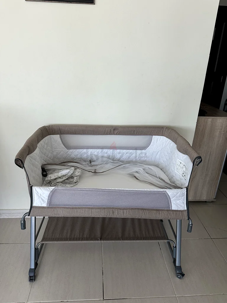 Baby crib62864710929921113