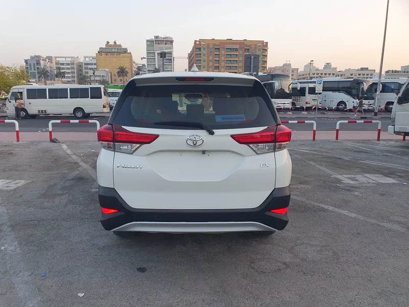 2023 GCC TOYOTA RUSH 7 SEATER PEARL WHITE EXCELENT COUNDTION EAGING GEAR MINT CLASS63147687336323112