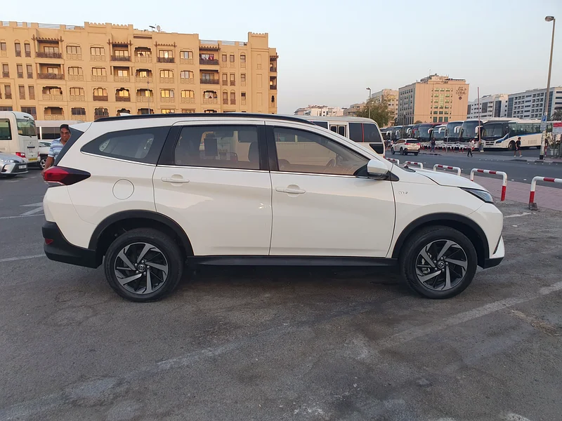 2023 GCC TOYOTA RUSH 7 SEATER PEARL WHITE EXCELENT COUNDTION EAGING GEAR MINT CLASS63147687336323113