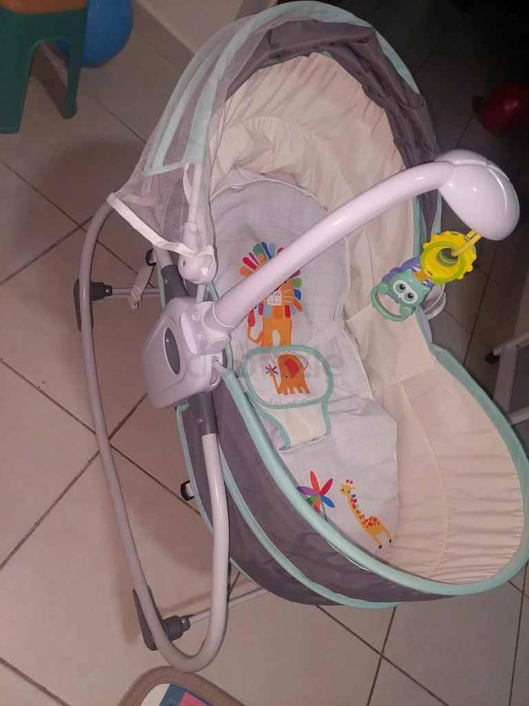 روك مهدئ مع شبكة بعوض - مثالي لطفلك62930654694531113