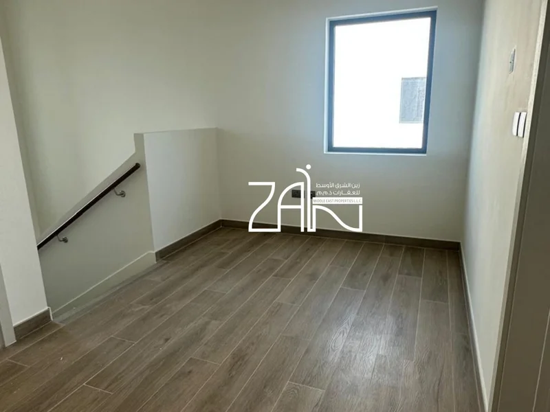 فيلا مكونة من 3 غرف نوم جاهزة للسكن في موقع متميز62889355919490114