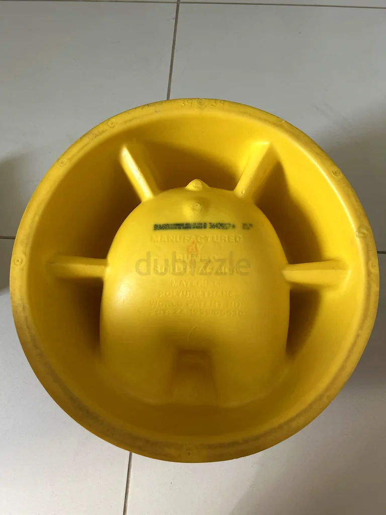 مقعد طفل برتقالي فاتح. BUMBO. اشتُري في اليابان.62929660709890112