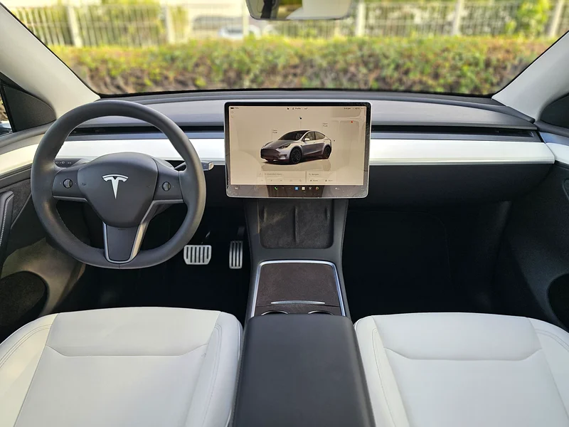تيسلا موديل واي بيرفورمانس منطقة الخليج بضمان завод63175703626499114