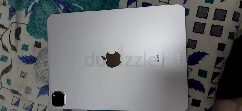 Apple iPad Pro 11-inch (2nd Generation) - 128GB63215378618625113