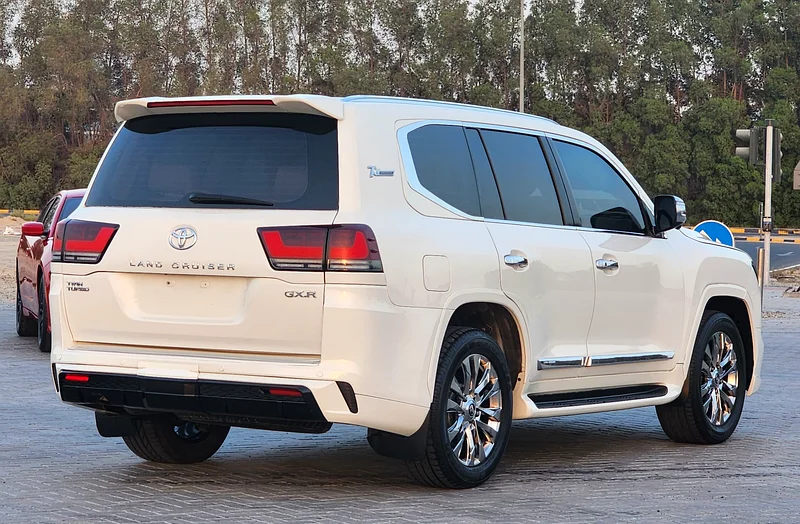 Toyota land cruiser gxr v6 model 2009 upgrade 202363157883405825113