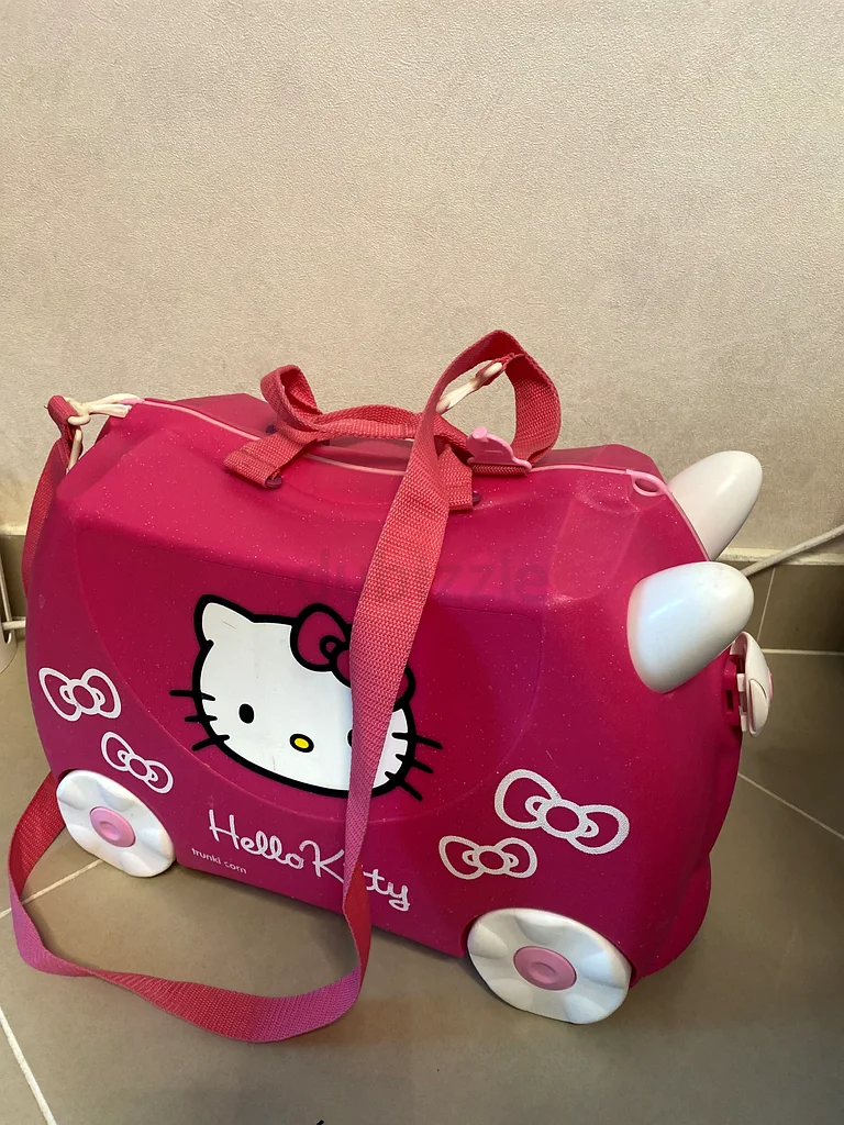 Trunki original suitcase Adorable Hello Kitty Ride-On suitcase  for Your Little One!62929660756609112