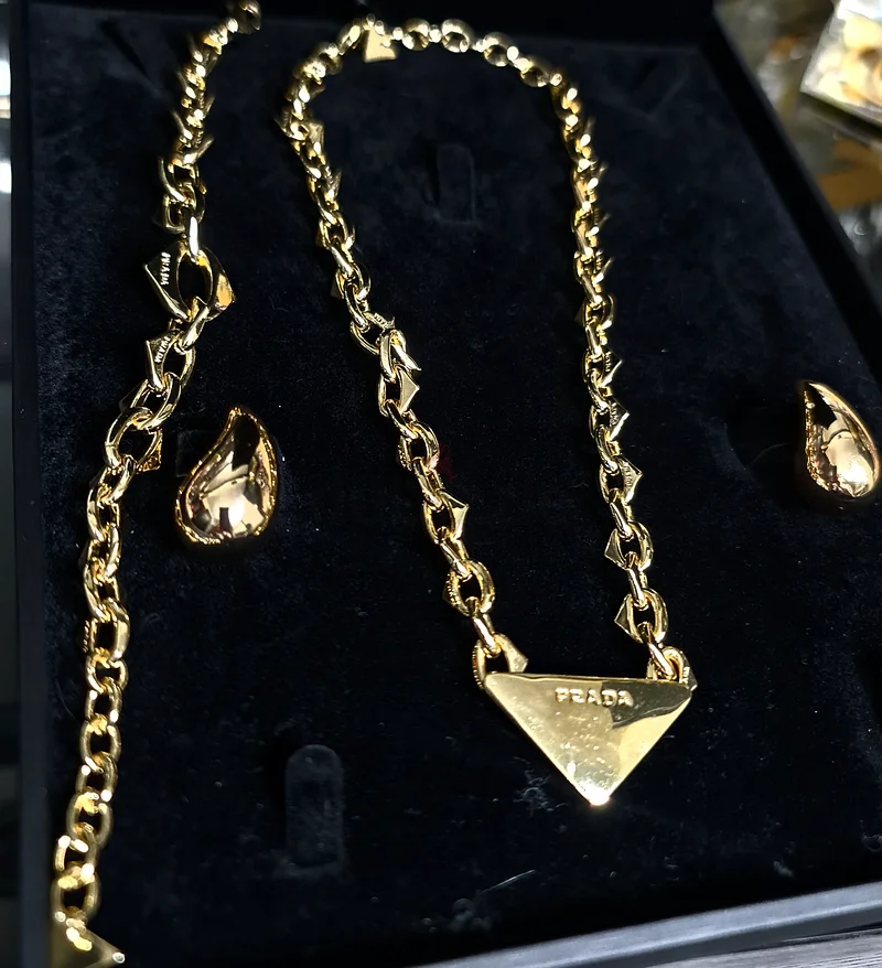 PRADA  Set. New63266084225793114