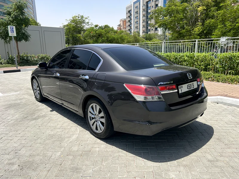 Honda Accord - ivtec - V4 - GCC - Full option63153702166914113