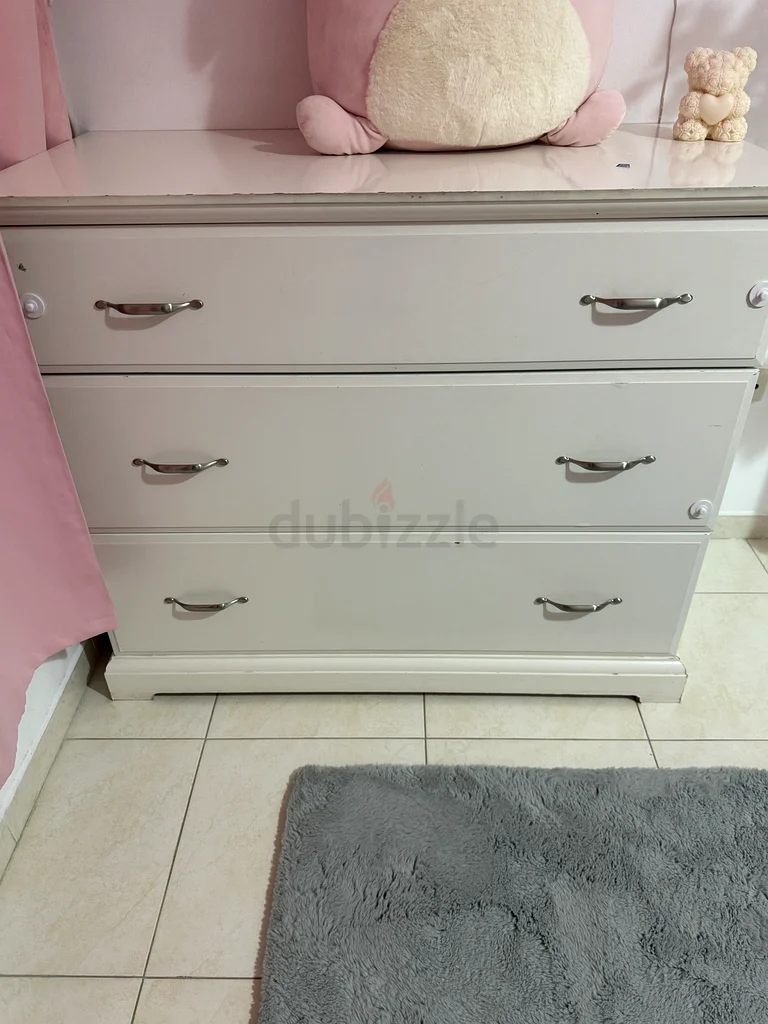 Elegant White Baby Dresser for Sale!63204861590401113