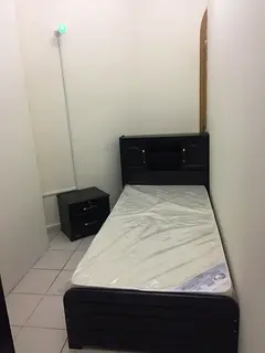 Partition Accommodation for Executive Male Bachelors- Spain Cluster