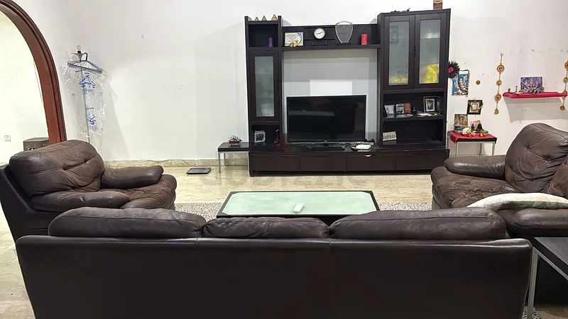 خزانة تلفزيون كبيرة مع أدراج متعددة، مغادرة62936652382338111