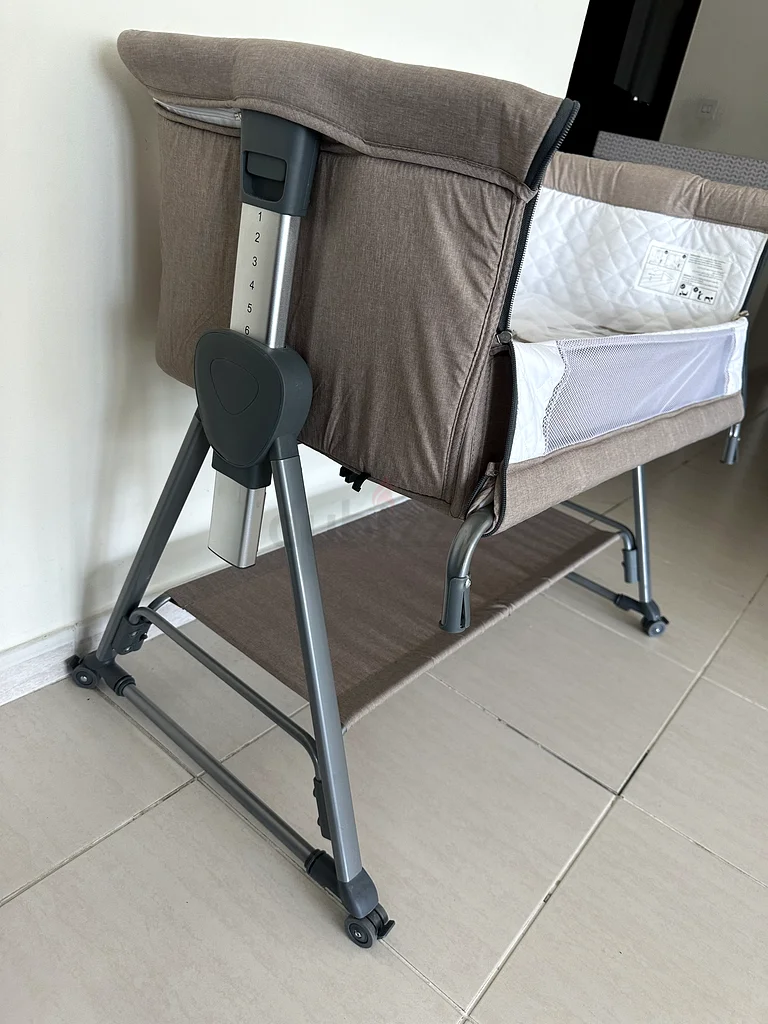 Baby crib62864710929921114
