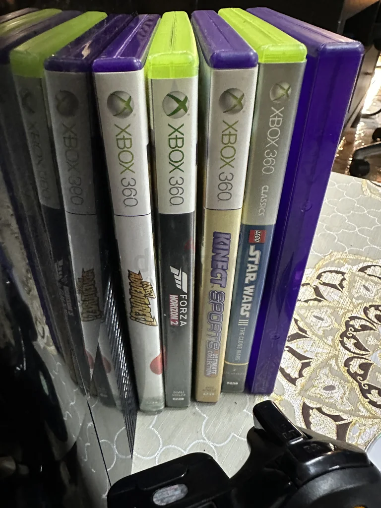 Xbox 360 250 gb+2 controllers+2 charging cable+kinect+6 games+hdmi cable62931678697347113
