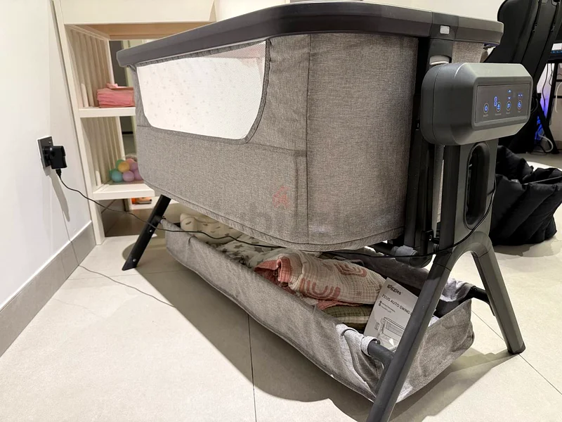 Giggles Zeus Auto Swing Bassinet62865809616771111
