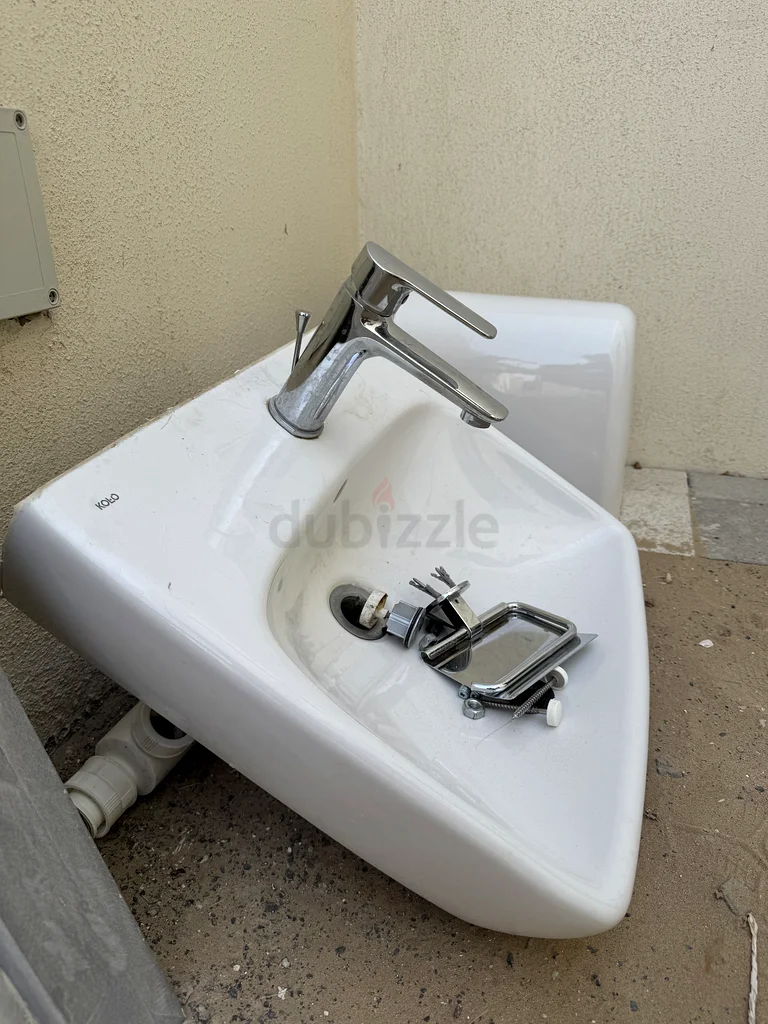 Sleek Chrome Basin Mixer Tap + Sink + Pipe Cover63216355049347112