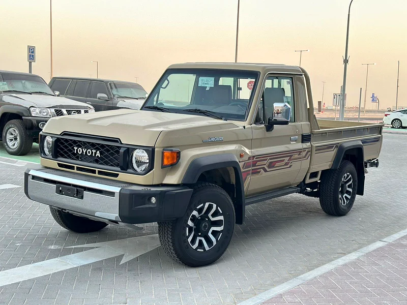 TLC79 S/C - 4.0L V6 M/T 2025MY/ LEATHER -COOL BOX EXPORT ONLY63165692221185111
