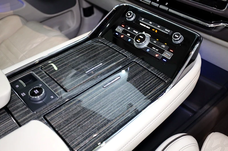 2023 Navigator Presidential, Revel Ultima Audio, Rear Entertainment, Al Tayer Warranty + Service!!63139219138691114