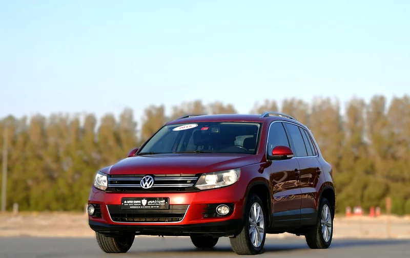 VOLKSWAGEN TIGUAN GCC 2.0 MID OPTION IN EXCELLENT CONDITION63173123661953111