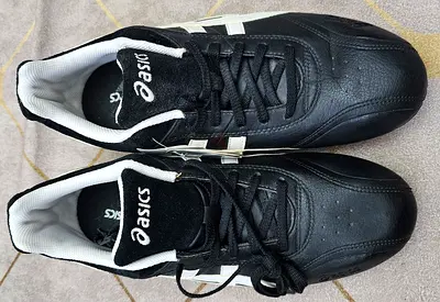 Men’s Sports Shoe by Asics جزمة شوز رجالي براند اصلي