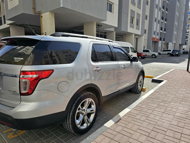 متوفر مركبة مع سائق63220330385793112