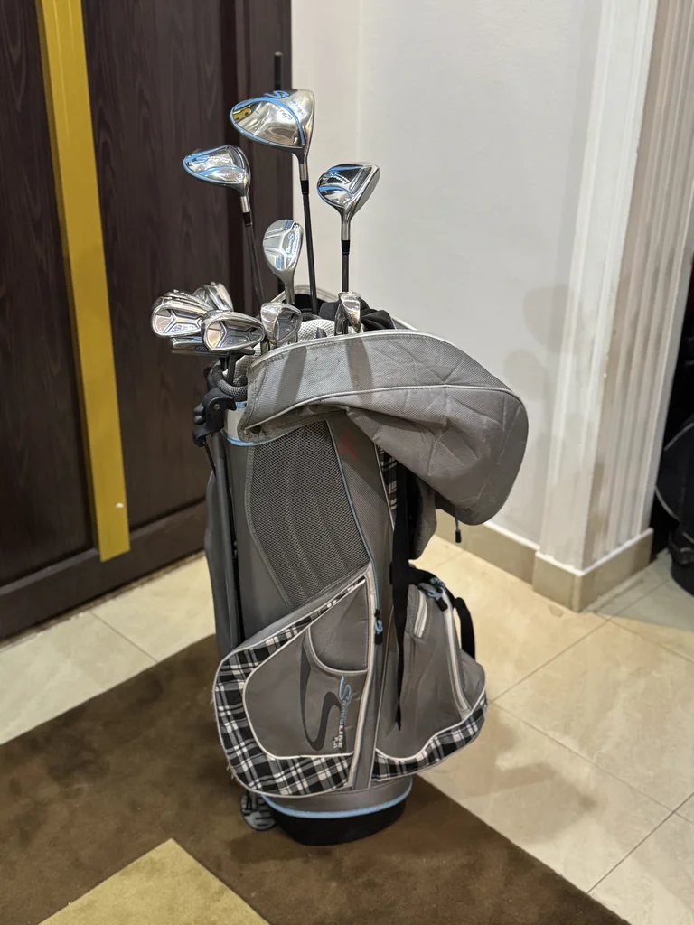 السيدات ADAMS Speedline مجموعة غولف مزودة بيد اليمنى RH سائق الأخشاب هايبردز الحديد المطروش ق袋 الغولف الجرافيت62933695266817114