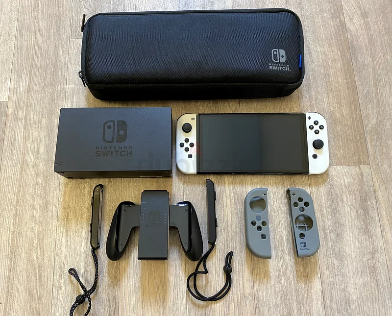 نموذج Nintendo Switch OLED مع حقيبة629306456455701124