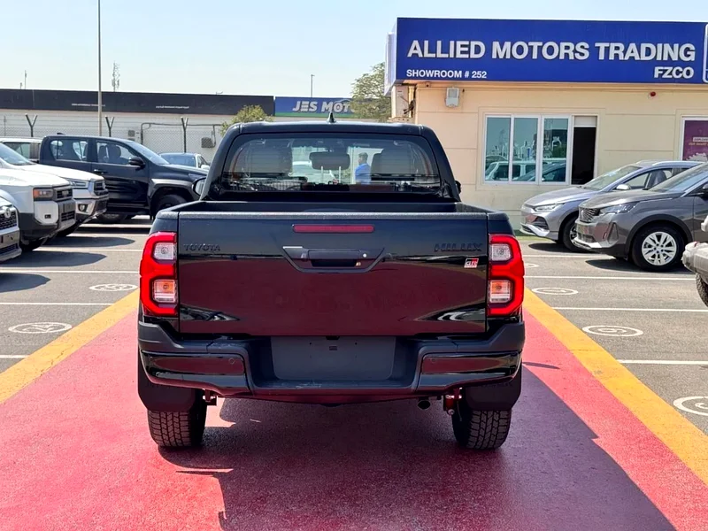تويوتا هايلوكس 2025 تويوتا هايلوكس GR-S D/CAB P/UP 4X4 2.8 لتر ديزل ناقل حركة أوتوماتيكي إصدار خاص أسود كليًا جديد بالكامل بحالة المصنع62863764963715114