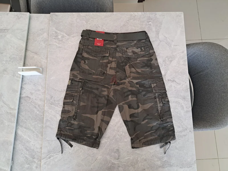 - Size Waist 30 - Unionbay 18 inch Messenger Camo Brown Short.. Original Brand New.. bought from USA62935675315587114