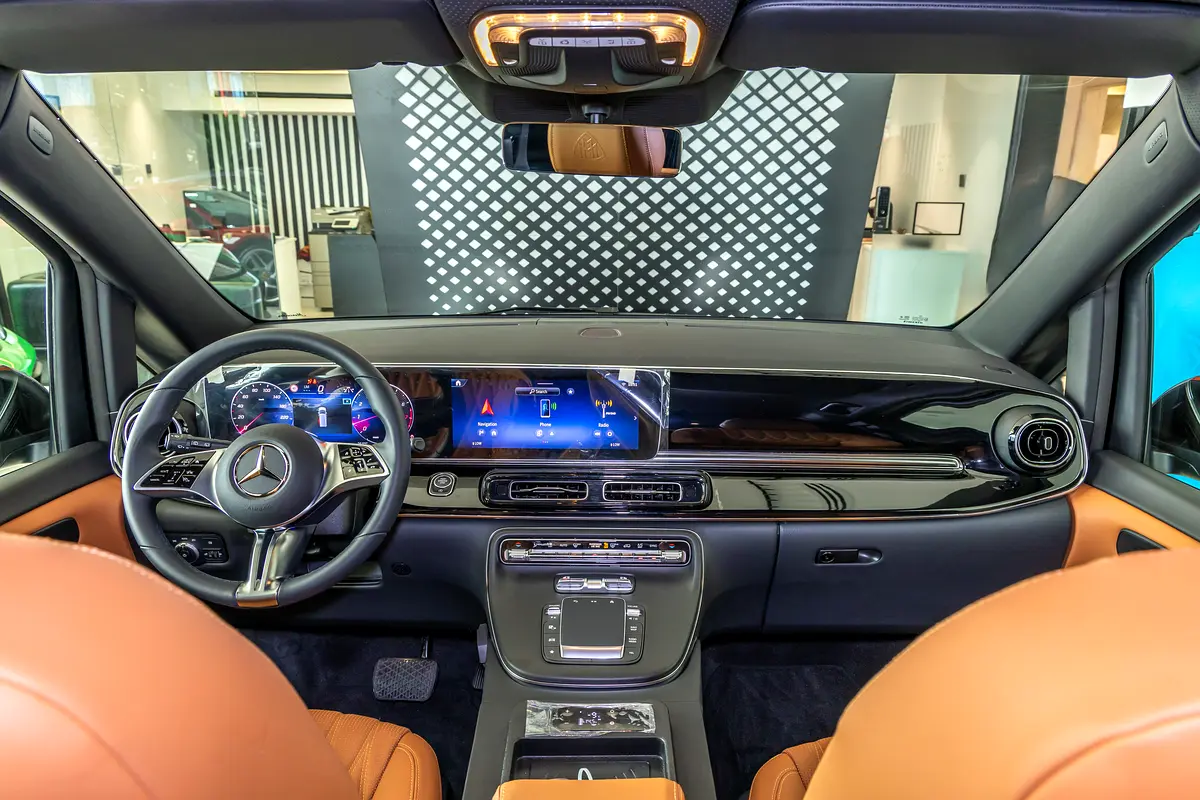 Mercedes-Benz V-Class 2025