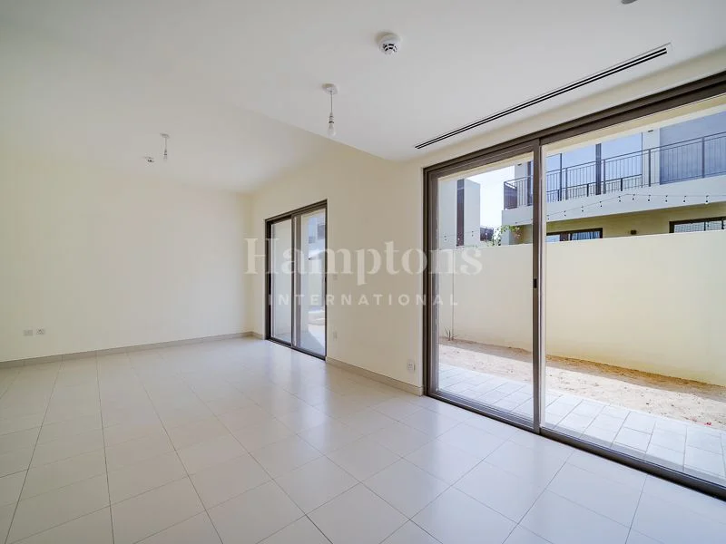Vacant | Priced To Go | Back to Back62892286174978114