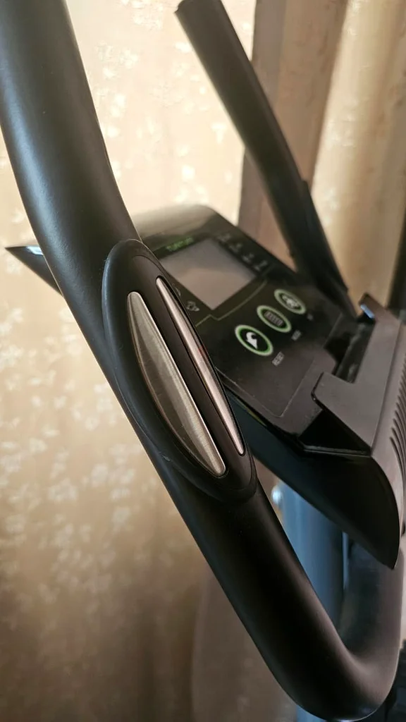 Get Fit with This Tunturi Elliptical Trainer! (with tablet holder)63264580886529112