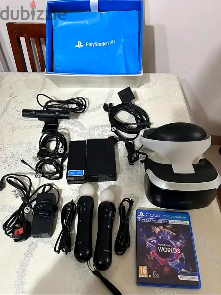 PlayStation VR for PS4 – Great Condition + Accessories