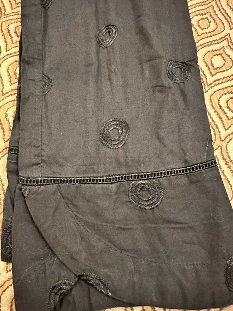 Branded Pakistani 2 peice lawn suit size medium Beautiful Embroidery chest size 2062935675174659114