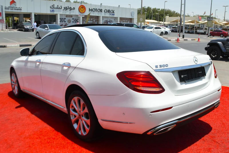 CLEAN TITLE /2019 Mercedes-Benz E300 4Matic Full option 2.0L/4 Cyl Excellent Condition62931645264770113