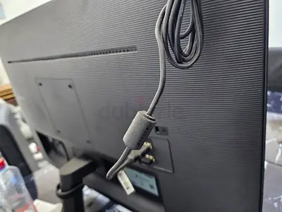 Samsung Smart Monitor M5 with remote and wireless keyboard and mouse