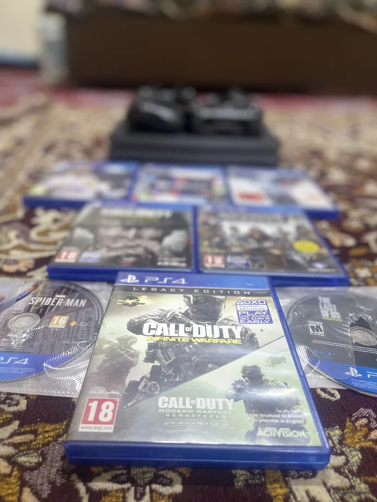 بلاي ستيشن 4 برو 4كيو 1 تيرابايت 4 وحدات تحكم 9 ألعاب62930645676673112