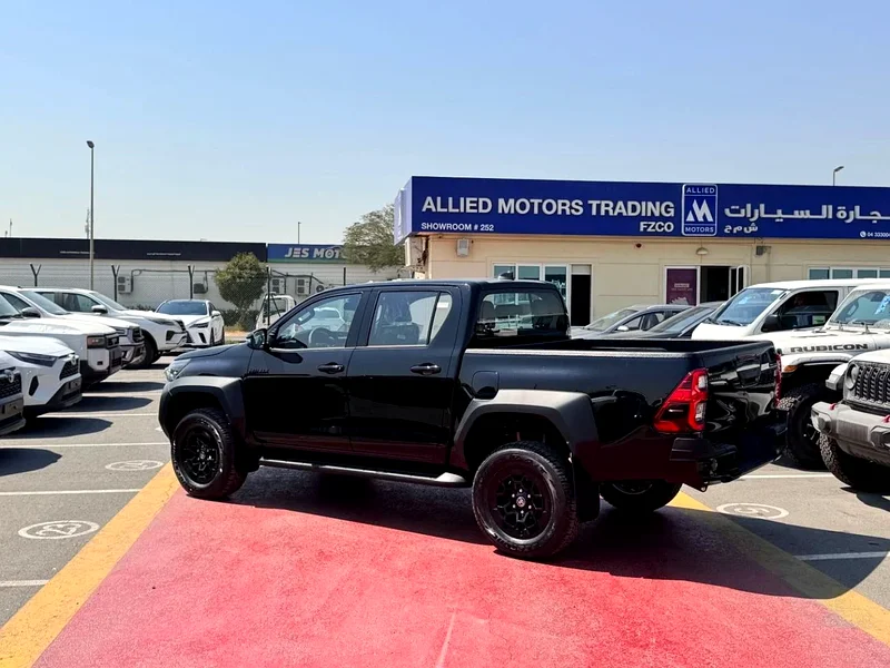 تويوتا هايلوكس 2025 تويوتا هايلوكس GR-S D/CAB P/UP 4X4 2.8 لتر ديزل ناقل حركة أوتوماتيكي إصدار خاص أسود كليًا جديد بالكامل بحالة المصنع62863764963715113