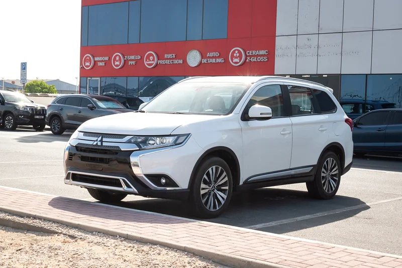 MITSUBISHI OUTLANDER GLX-4WD-7 SEATER-2.4L-2022-GCC-UNDER WARRANTY-0% DOWN PAYMENT-FINANCE 5 YEARS63223819745539111