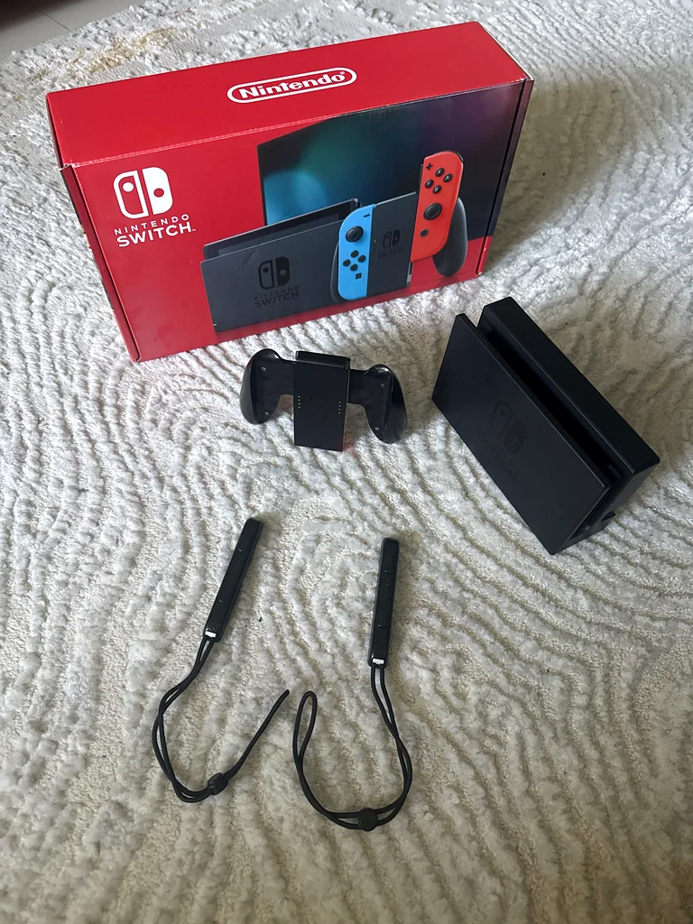 (Good Condition) Nintendo Switch V262930645802497112
