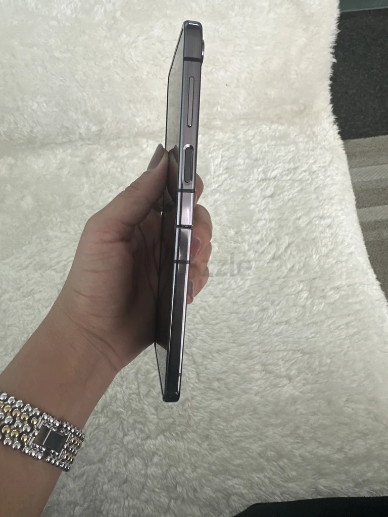 Samsung flip 562930654148866112