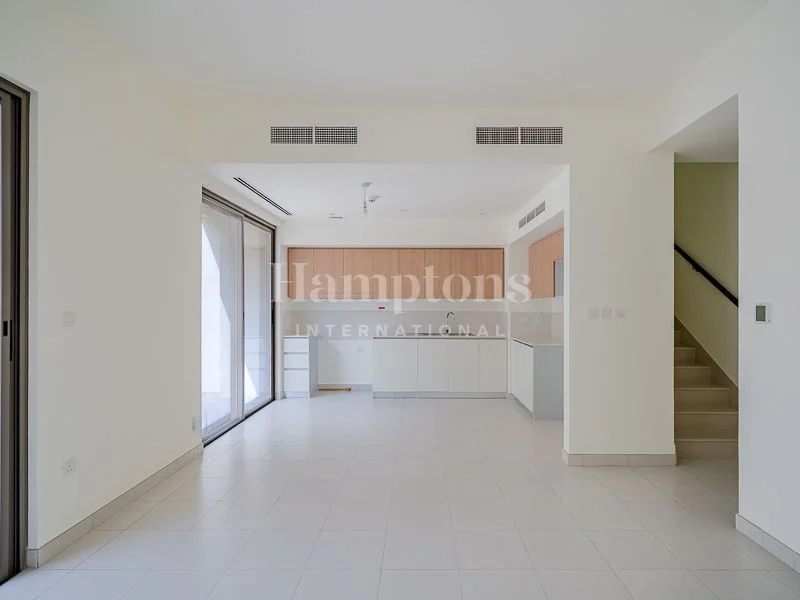 Vacant | Priced To Go | Back to Back62892286174978111
