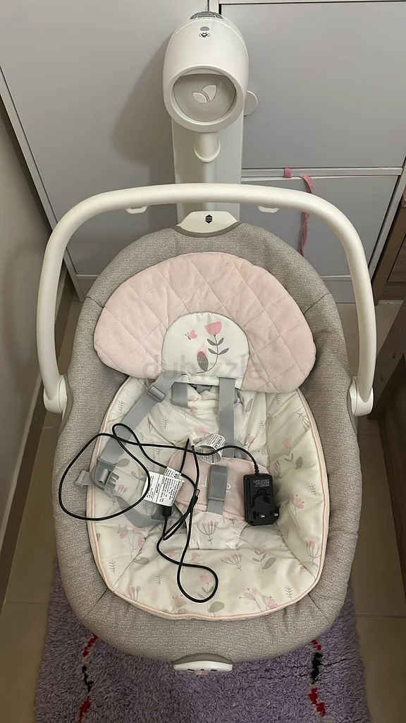 Gentle Baby Rocker - Comfort and Style for Your Little One! U can say like brand new63206877324802116