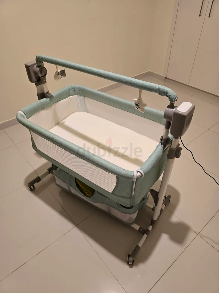 Stylish and Functional Baby Bassinet for Sale!62930653915138111
