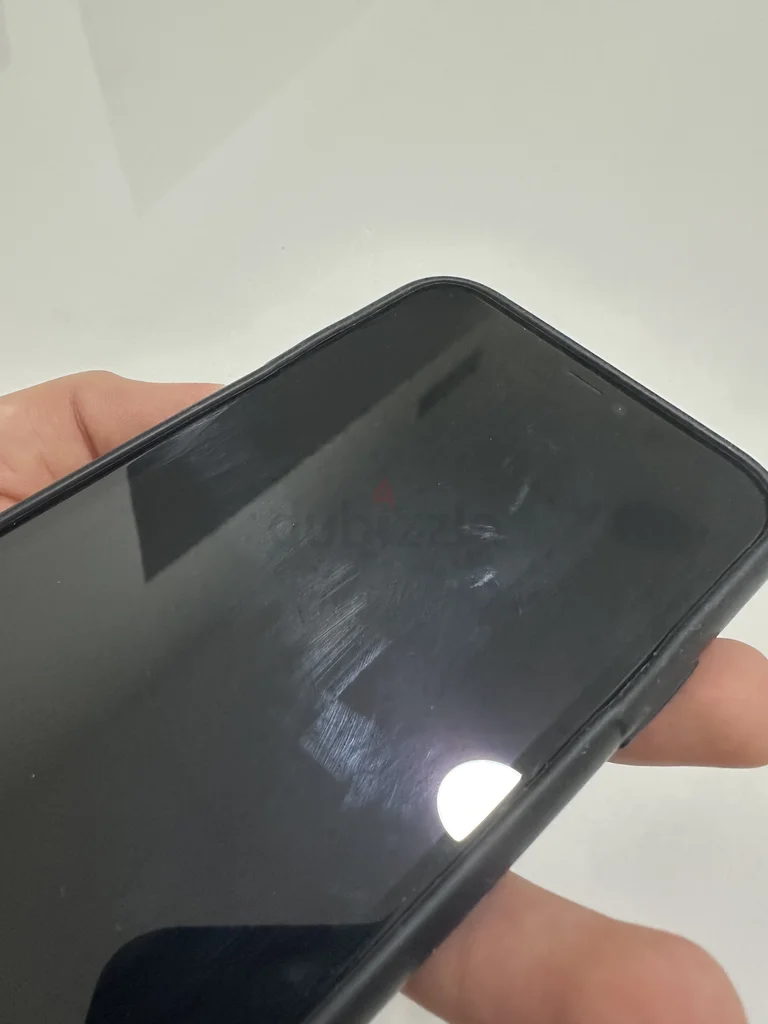 iPhone 11 - 64 جيجا بايت - أرجواني - حالة ممتازة62863824712195113