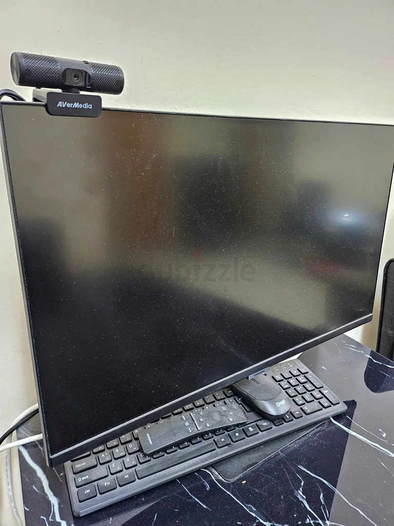 موديل سامسونج سمارت مونيتور M5 مع جهاز تحكم عن بعد ولوحة مفاتيح وماوس لاسلكيين63265096776706113