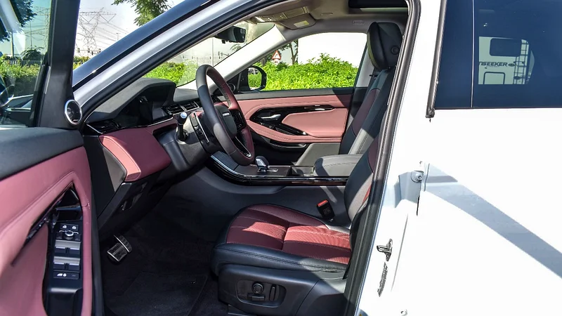 RANGE ROVER EVOQUE SE P250 DYNAMIC 2025!! BRAND NEW CAR!! MENTIONED PRICE IS FOR EXPORT ONLY63159712383105113