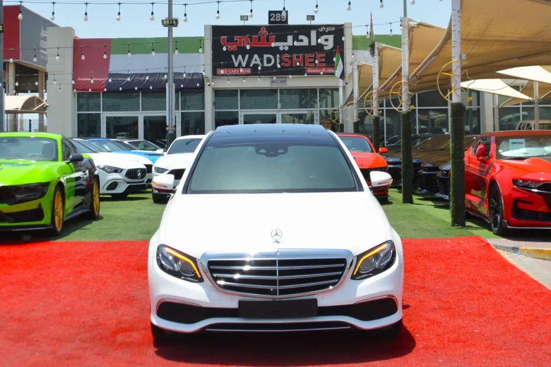 CLEAN TITLE /2019 Mercedes-Benz E300 4Matic Full option 2.0L/4 Cyl Excellent Condition629316452647701110