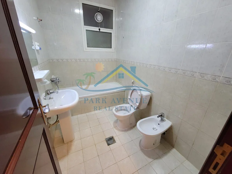 فيلا رائعة مكونة من ٤ غرف نوم بسعر ١١٠ ألف في مدينة MBZ62885260803073113