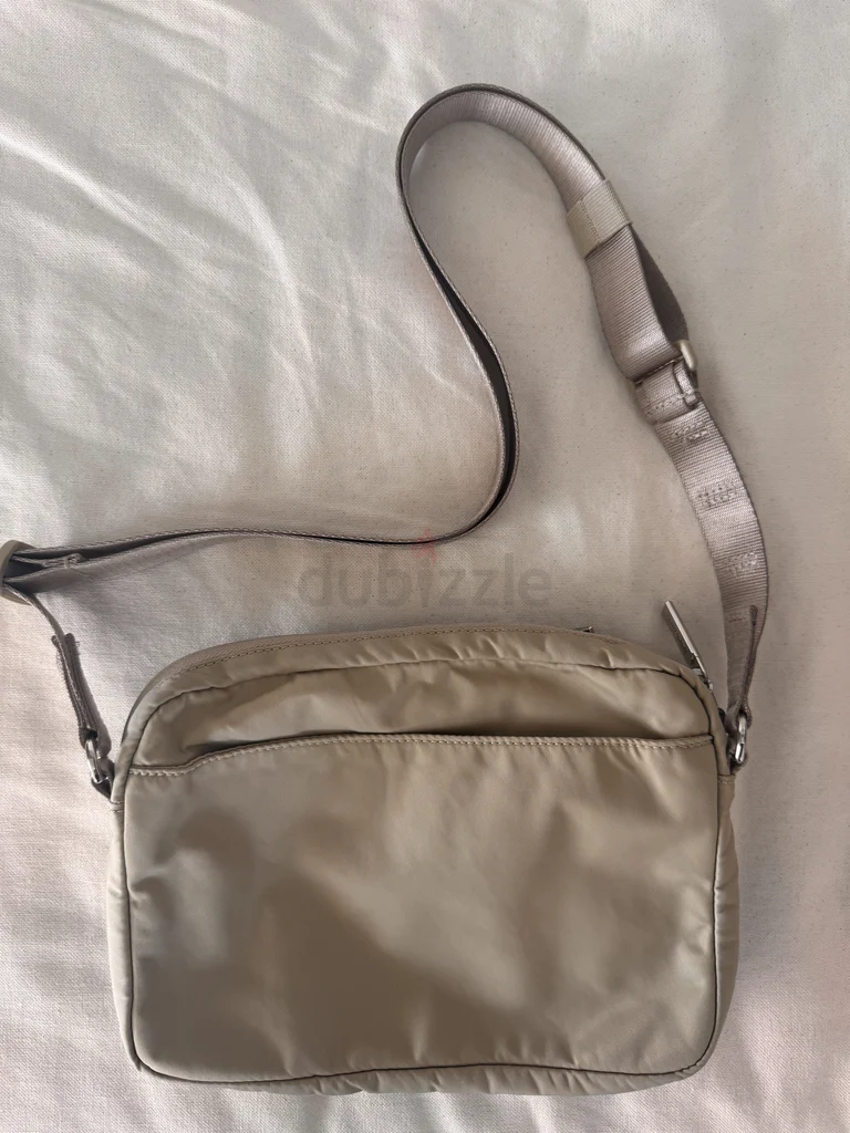 Stylish Beige Crossbody Bag for Everyday Use62935675025923112