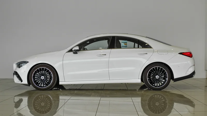 CLA 250 4M | Gargash warranty and service contract upto 5 years or 105,000km - VSB 3498562933684935810112